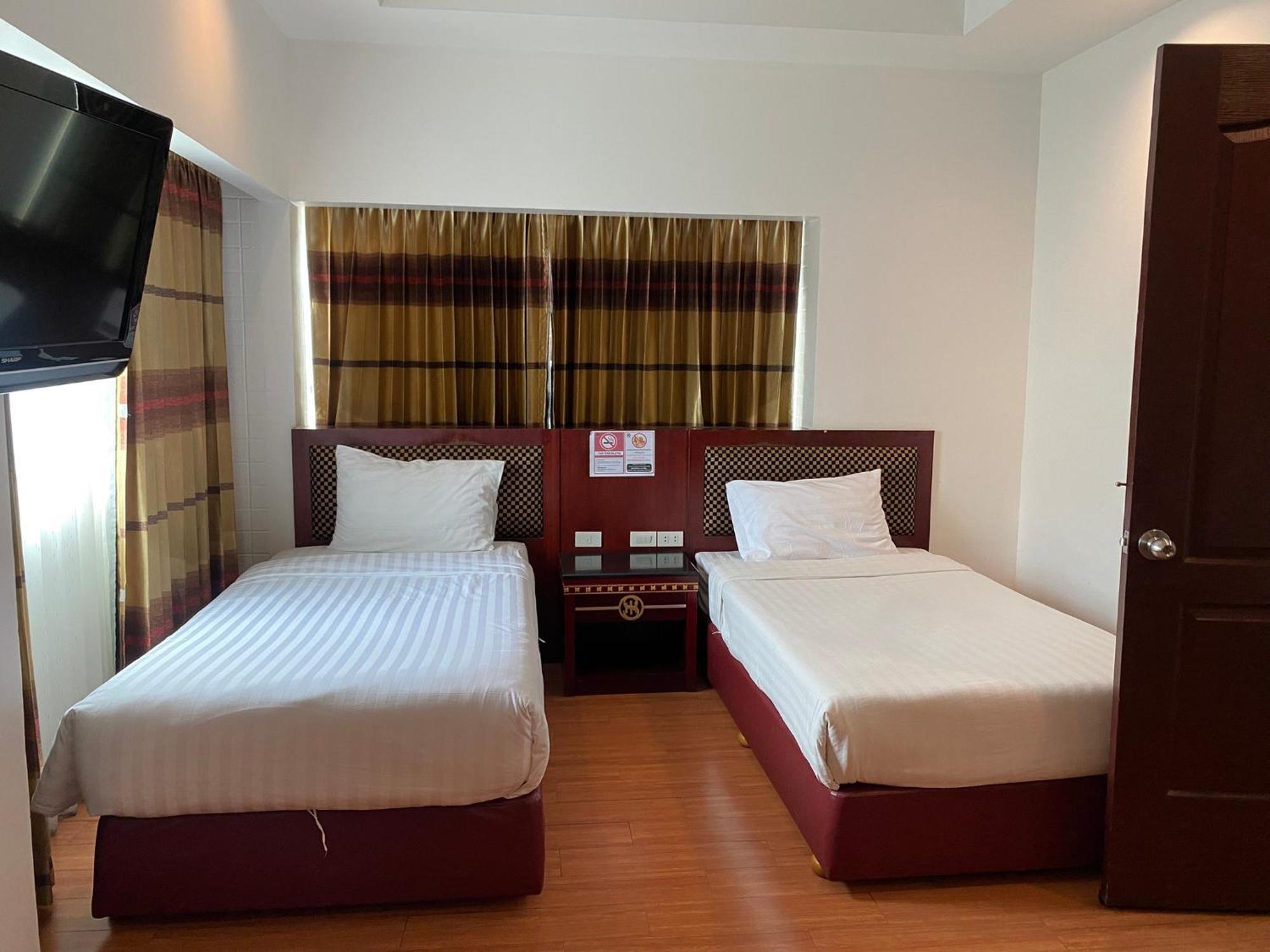 Jomtien Hisotel Exterior photo