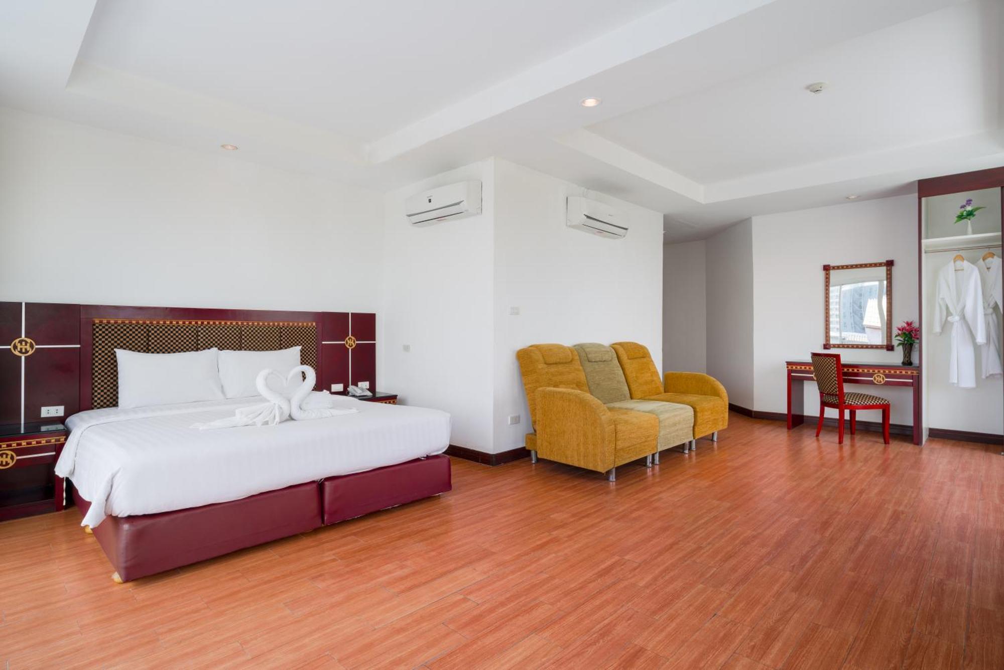Jomtien Hisotel Room photo